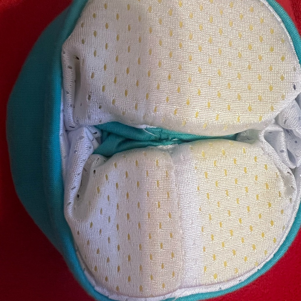 Baby Noise-Softening Hat - NEW - Picture 3 of 9